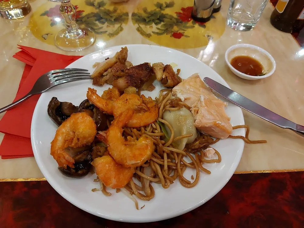 Mélange de Saumon Soupe Chinoise Etc